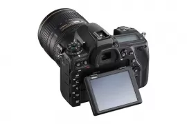 Nikon D780
