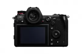 Panasonic Lumix DC-S1 Panasonic Lumix DC-S1
